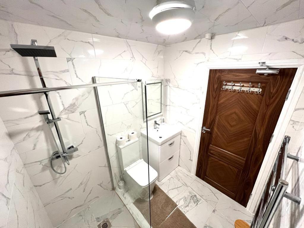 Nines Of Elegance At Castle Road Apartman Birmingham Kültér fotó